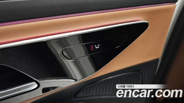 Mercedes-Benz E-Class — Фото автомобиля 27