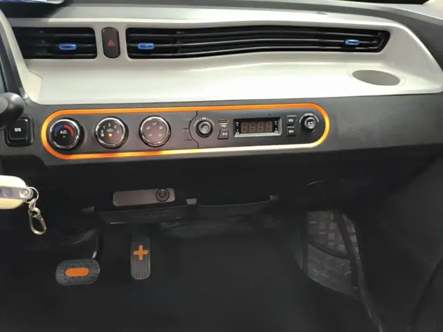 Wuling Hongguang Mini EV — Фото автомобиля 12