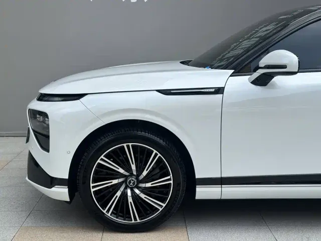 Xpeng G9 — Фото автомобиля 15