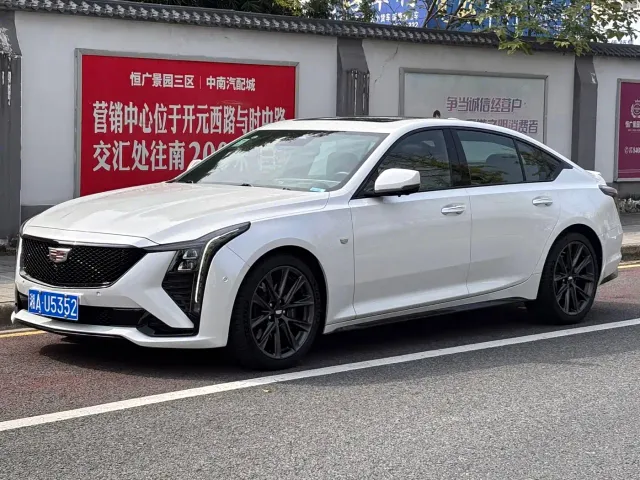 Фотография автомобиля — Cadillac CT5