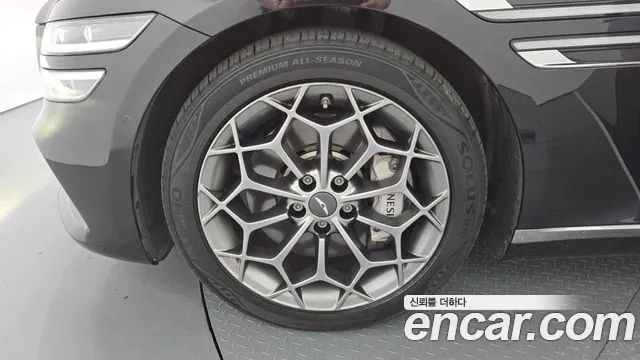Genesis G80 RG3 — Фото автомобиля 5