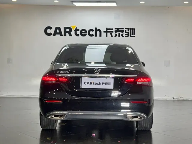 Mercedes-Benz E-Class — Фото автомобиля 5