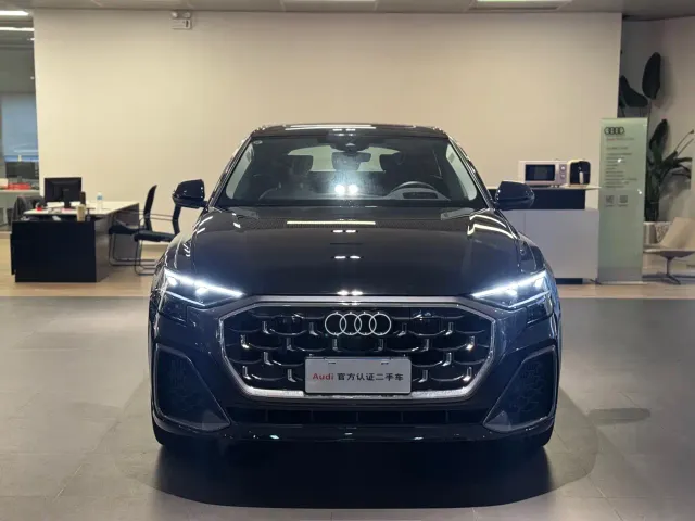 Audi Q8 — Фото автомобиля 2