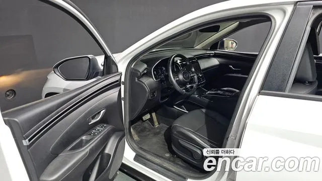 Hyundai Tucson Tucson (NX4) Дизель 2.0 4WD — Фото автомобиля 10