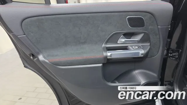 Mercedes-Benz EQB — Фото автомобиля 8
