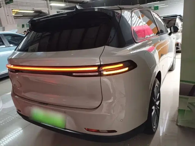 Leapmotor C10 — Фото автомобиля 6