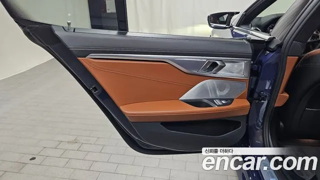 BMW 8-Series — Фото автомобиля 21
