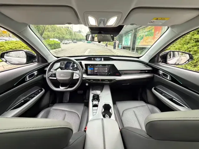 Changan Z6 — Фото автомобиля 14