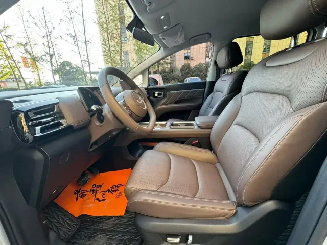 Wuling Starlight 730 — Фото автомобиля 4