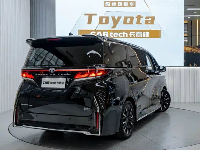 Toyota Vellfire — Фото автомобиля 7