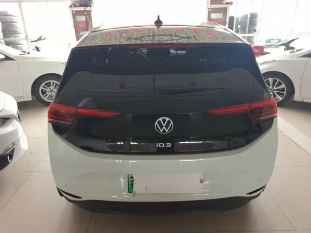 Volkswagen ID.3 — Фото автомобиля 5