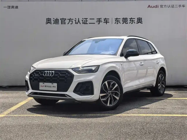 Фотография автомобиля — Audi Q5L