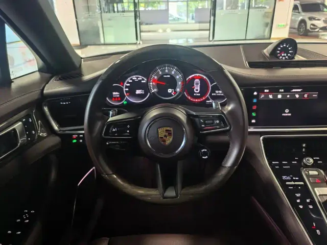Porsche Panamera — Фото автомобиля 7