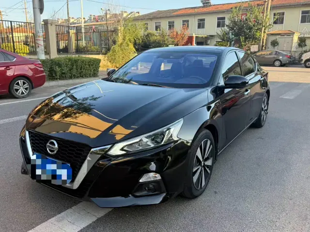 Nissan Teana — Фото автомобиля 4