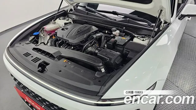 Hyundai Grandeur Grandeur (GN7) 2.5 Бензин 2WD — Фото автомобиля 5