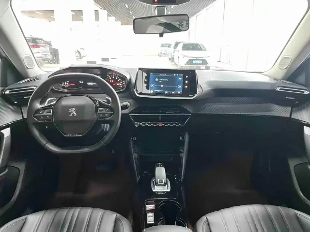 Peugeot 2008 — Фото автомобиля 9