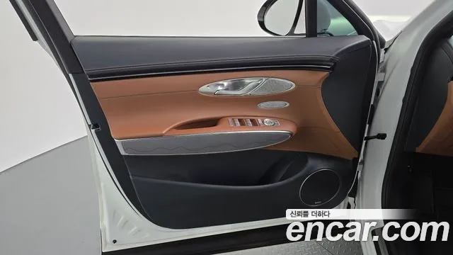 Genesis GV70 — Фото автомобиля 13