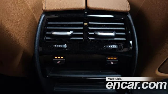 BMW 5-Series — Фото автомобиля 26