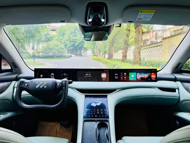 IM Motors LS6 — Фото автомобиля 17