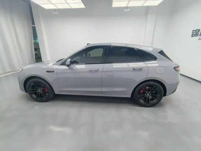 Aito M5 — Фото автомобиля 8