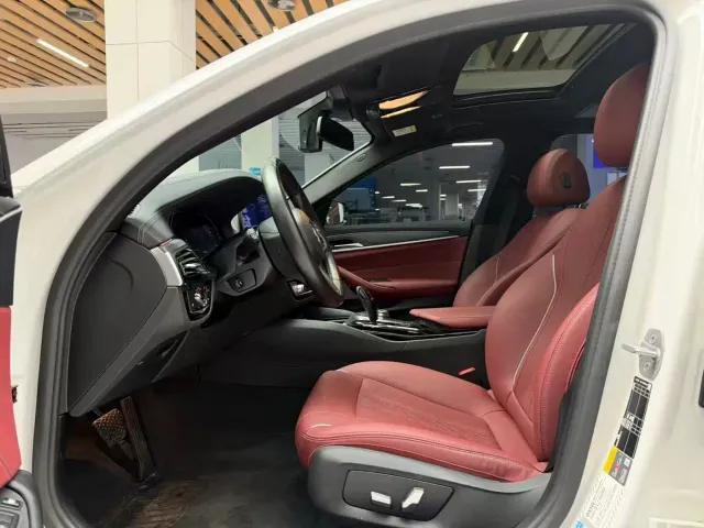 BMW 5 Series — Фото автомобиля 10