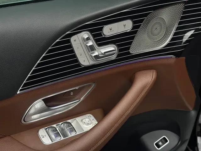 Mercedes-Benz GLS-Class — Фото автомобиля 9