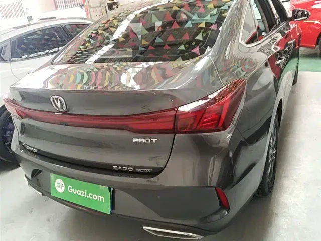 Changan Eado — Фото автомобиля 5