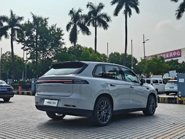 Leapmotor C10 — Фото автомобиля 8