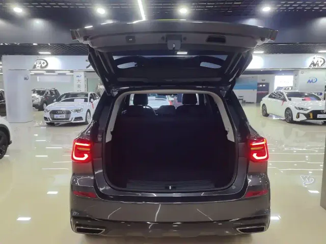 Roewe RX5 — Фото автомобиля 14