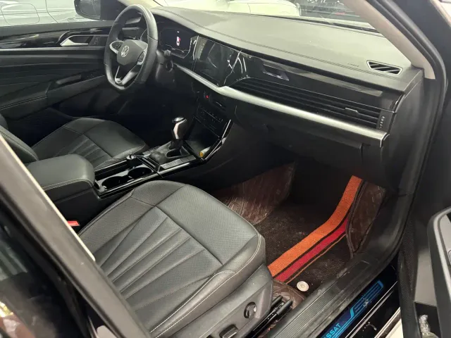 Volkswagen Passat — Фото автомобиля 7