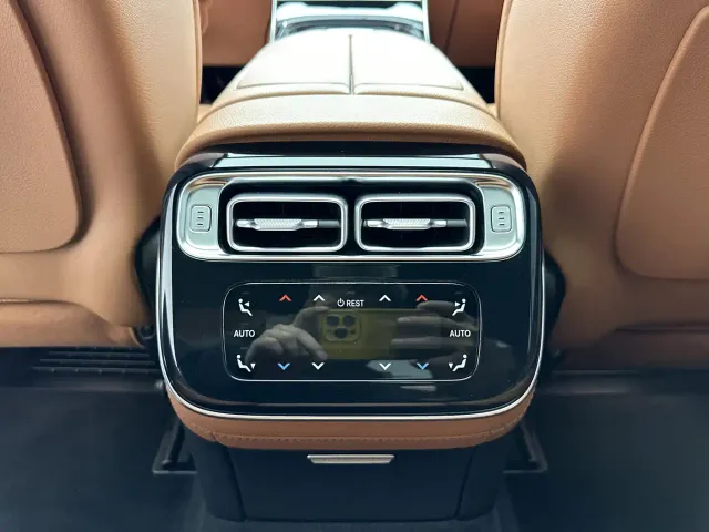 Mercedes-Benz S-Class — Фото автомобиля 19