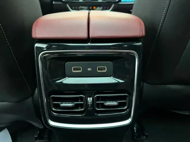 Jetour X70 Plus — Фото автомобиля 15