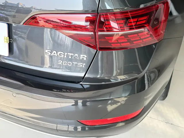 Volkswagen Sagitar — Фото автомобиля 9