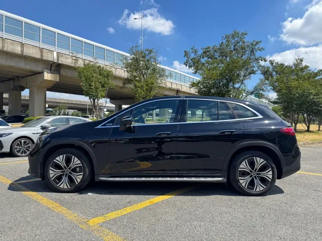 Mercedes-Benz EQE SUV — Фото автомобиля 5