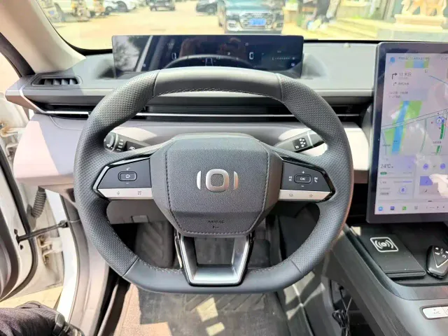 Changan Qiyuan A05 — Фото автомобиля 9