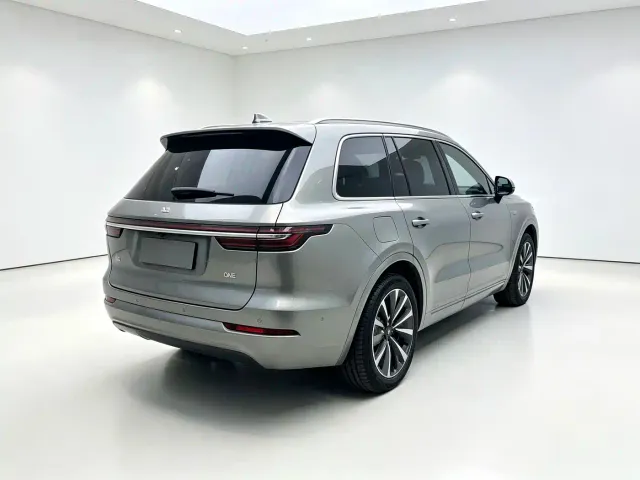 Li Auto ONE — Фото автомобиля 7