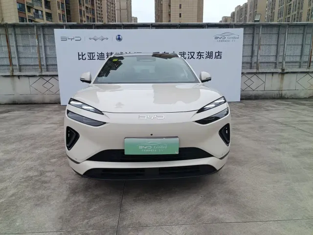 BYD Sealion 06 — Фото автомобиля 2
