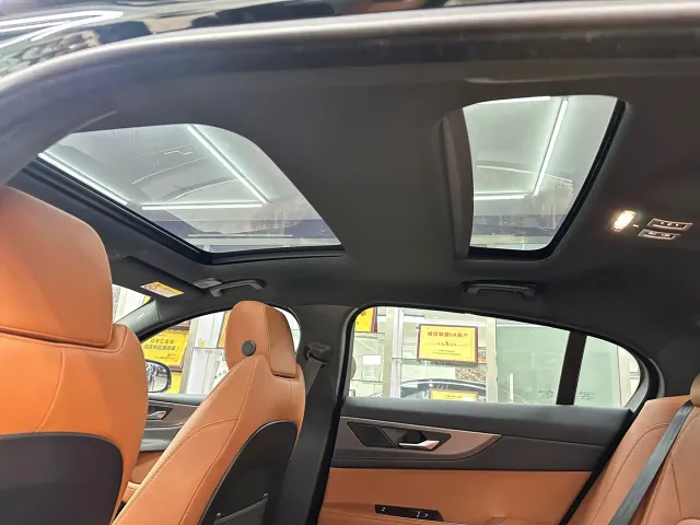Jaguar XEL — Фото автомобиля 9
