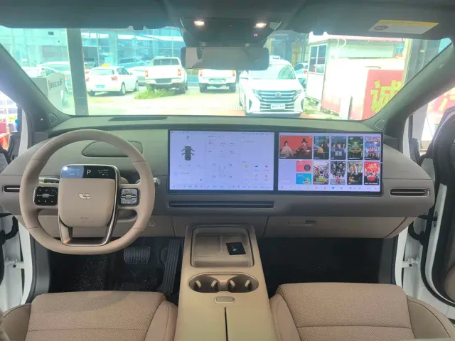 Li Auto i6 — Фото автомобиля 11