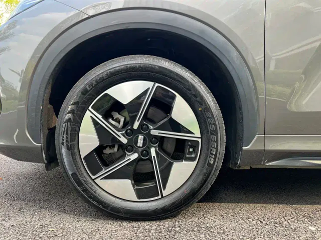 Geely Galaxy E5 — Фото автомобиля 8
