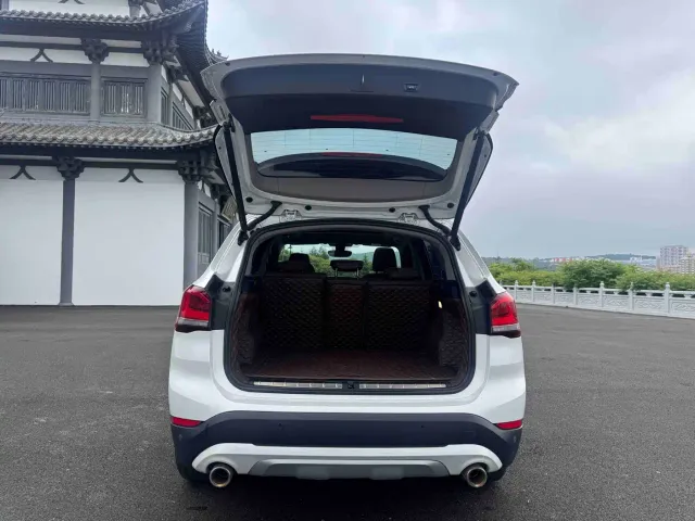 BMW X1 — Фото автомобиля 19