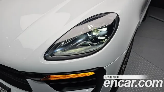 Porsche Macan — Фото автомобиля 21