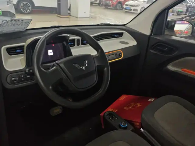 Wuling Hongguang Mini EV — Фото автомобиля 12