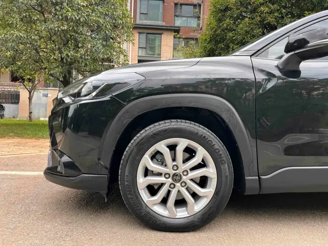 Toyota Frontlander — Фото автомобиля 10