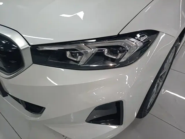 BMW i3 — Фото автомобиля 23