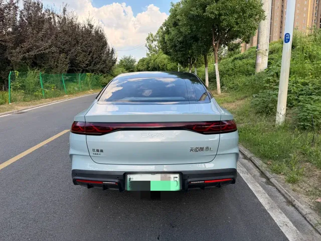 BYD Qin L — Фото автомобиля 12