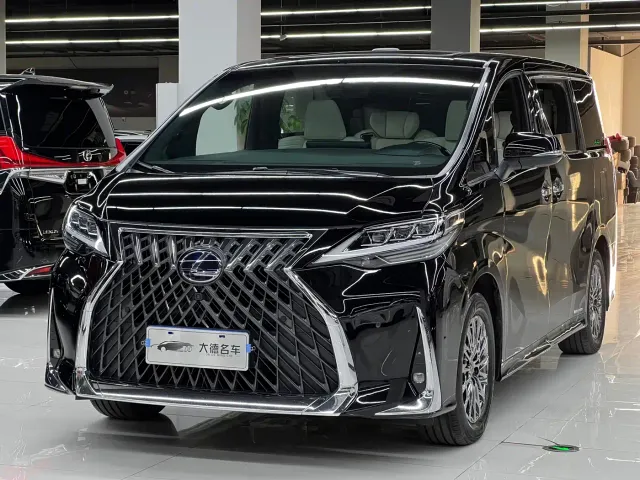 Фотография автомобиля — Lexus LM