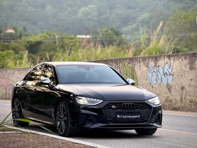 Audi S4 — Фото автомобиля 22
