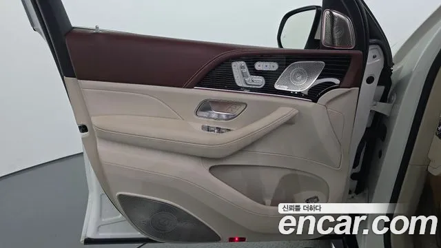 Mercedes-Benz GLS-Class — Фото автомобиля 23