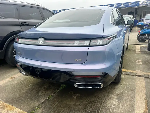 Changan Eado — Фото автомобиля 13